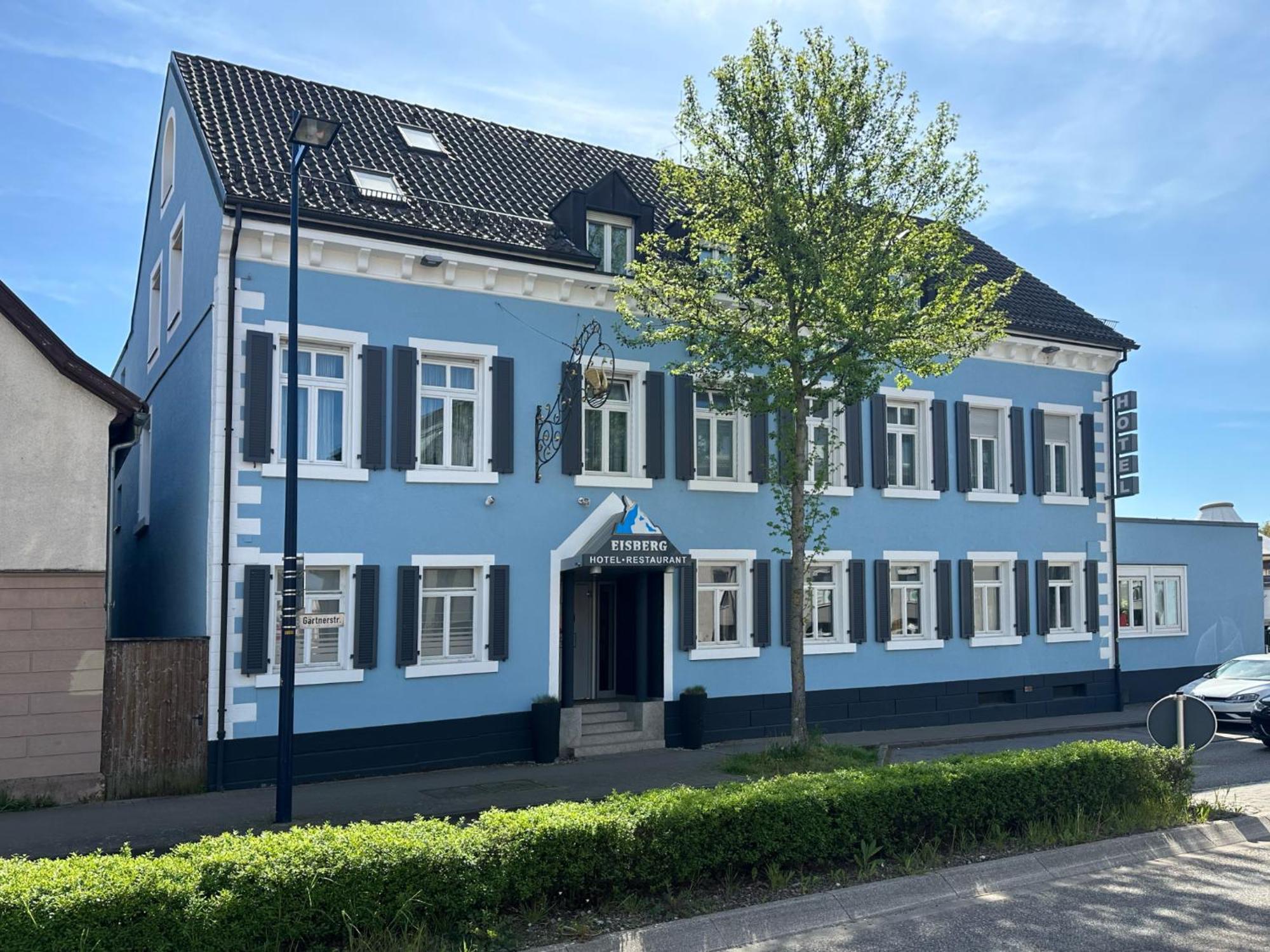 Eisberg Hotel Schwanen Lahr  Bagian luar foto